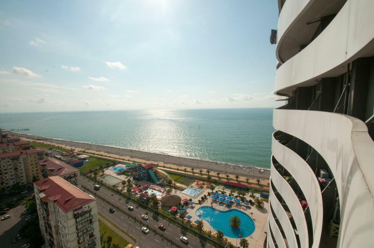 Orbi Apart Hotel In Front Of Aquapark Batumi Kültér fotó